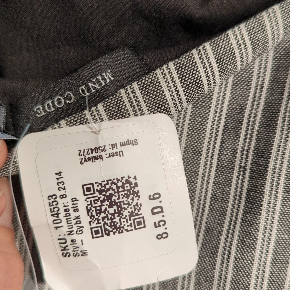 Mind Code romper size medium - Picture 3 of 3